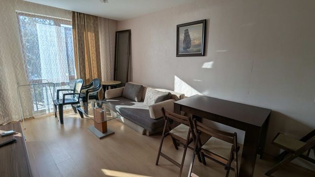 Bright and Spacious Beachfront Apartment with Sea View