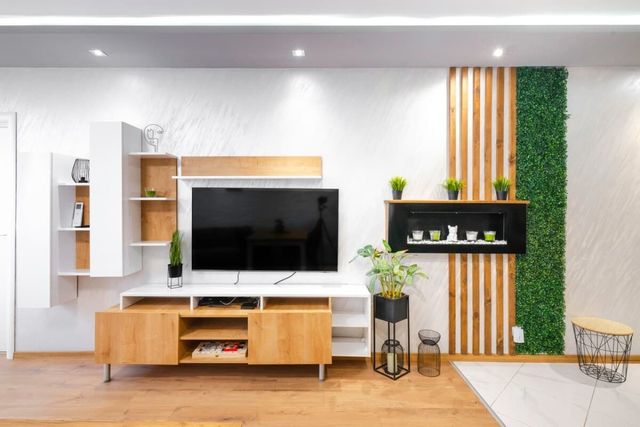 Feel Right at Home - Bright and Modern Apartment