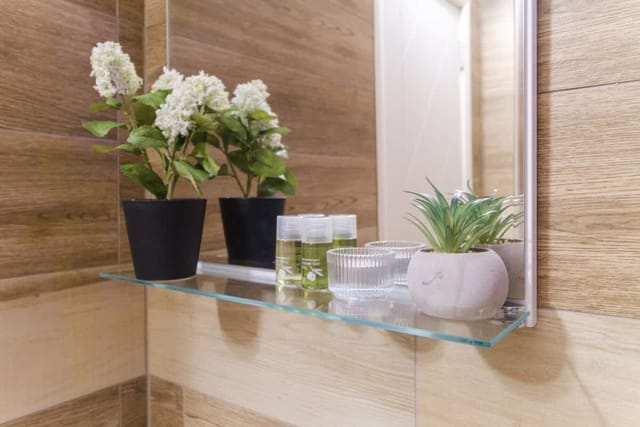 Serene Luxe Oasis Retreat on the Outskirts