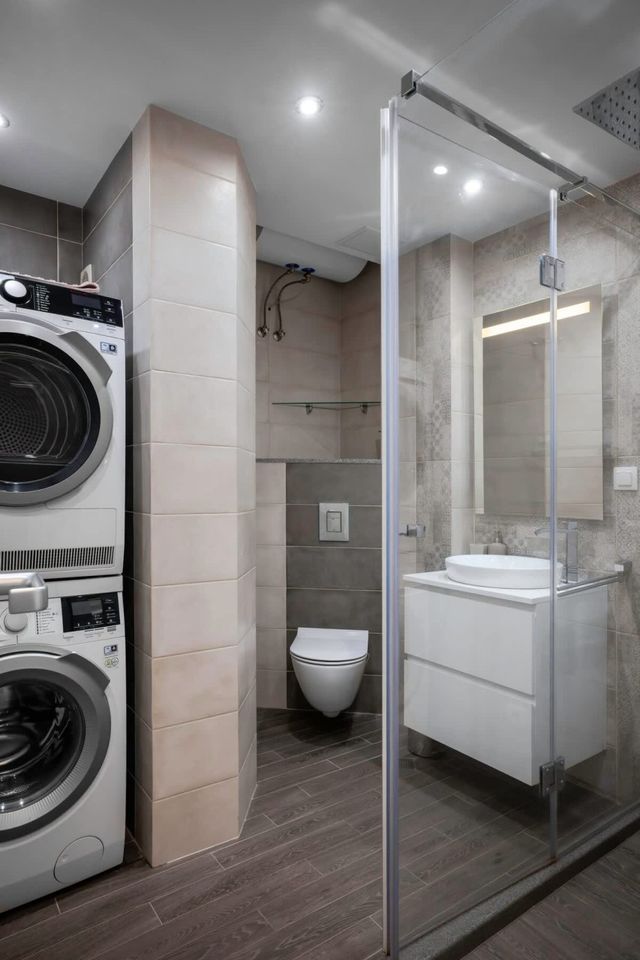 Central Luxurious 2 BD Flat near NDK