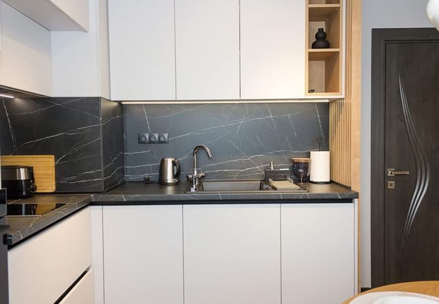 1BD Sea Garden Retreat with Dedicated Workspace