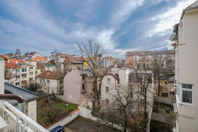 Luminous Central Retreat Spacious 2BD Apartment