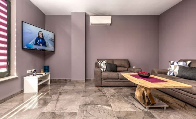 Stylish 1BD flat with a Parking Spot