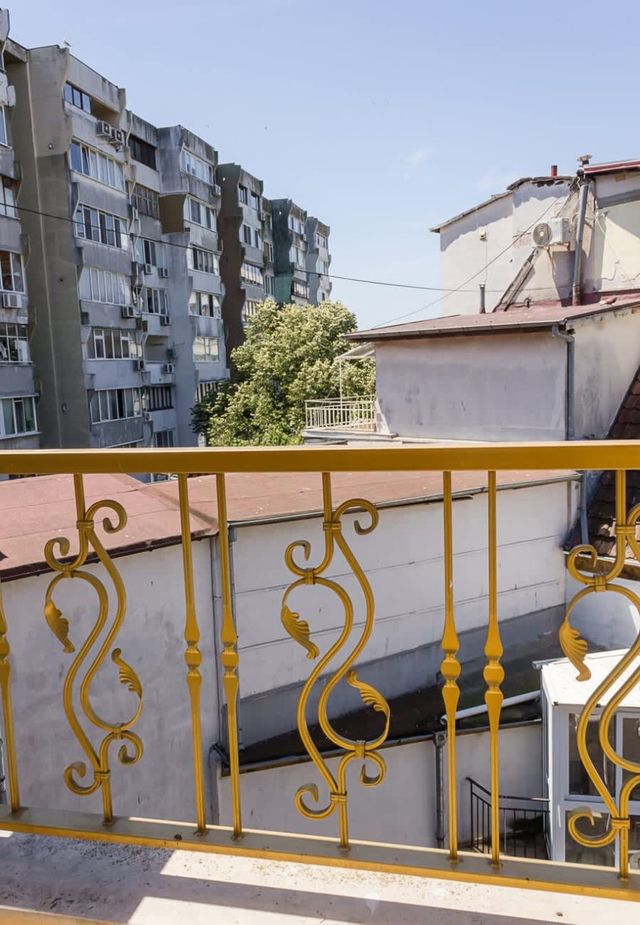 The Purplish Apartment Varna Center