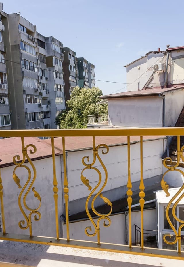 The Purplish Apartment Varna Center