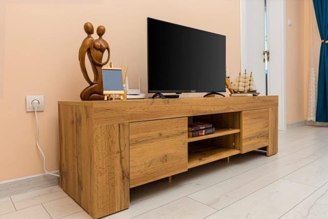 Bright Modern 2BD Apartment with Panoramic View