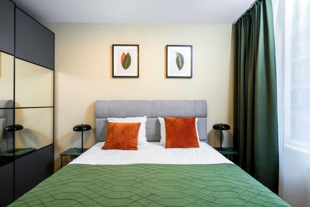 Modern&Central 2-BD with Parking