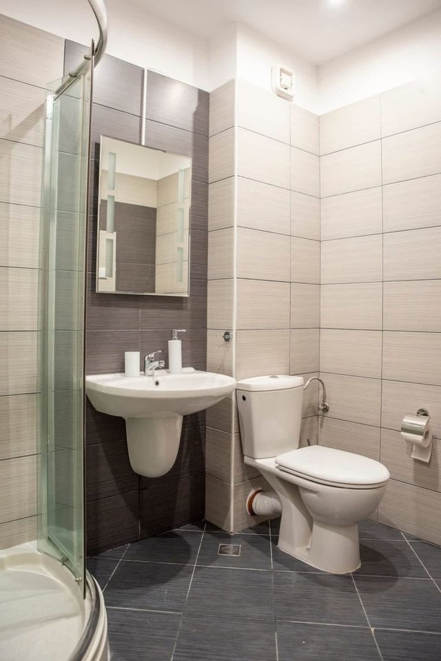 Spacious 3BD flat with Parking and Sea View