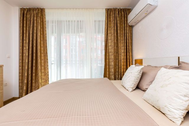 The Modern Wood Suite