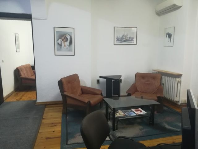 Office in an old building (1938) that is a cultural monument. Size 160 sq. m. No bathroom. No elevator, 4-th floor; 5 rooms; 2 small balconies.