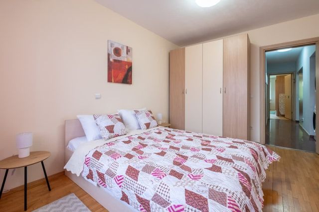 Serdica top center - 3 berdoom cosy apartment
