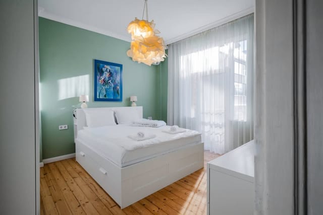 Charming 1BD Apartment Next to Women's Market