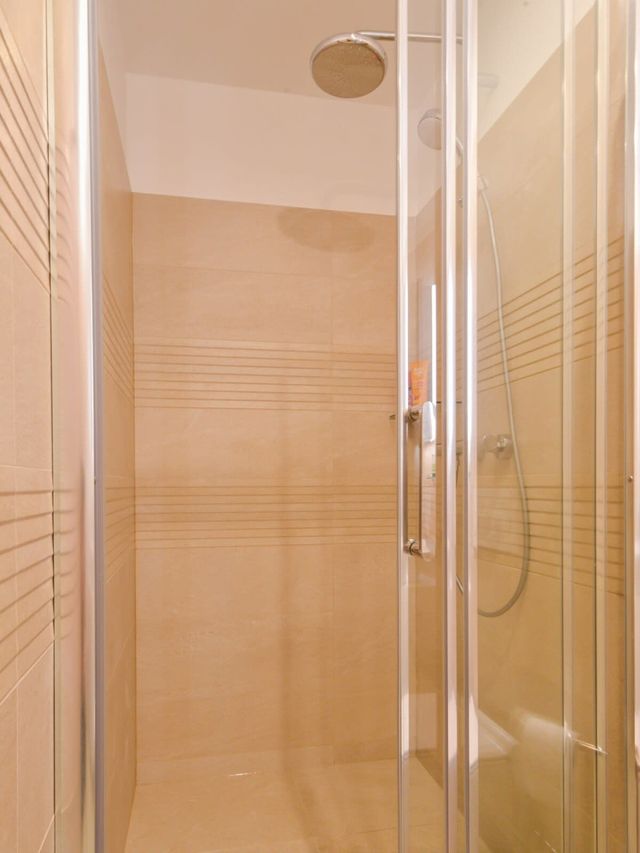 MOCCA Studio - Crystal Garden