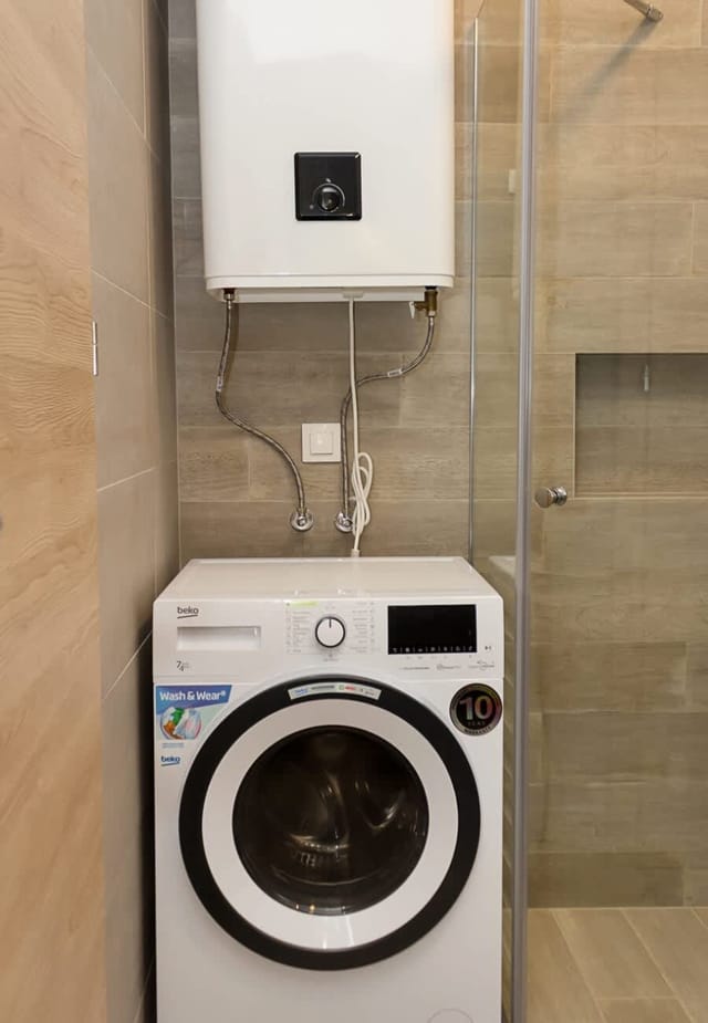 Azur Delux -1BD Flat with Parking & Pool