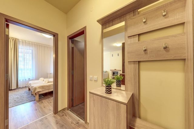 Cosy 1BD Apt w/ Free Parking and Balcony