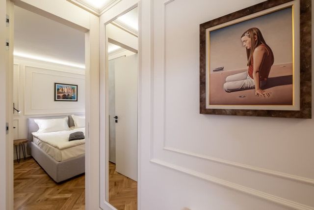 SOFapart Comfy and Elegant Apt with 2 BDR/ Parking