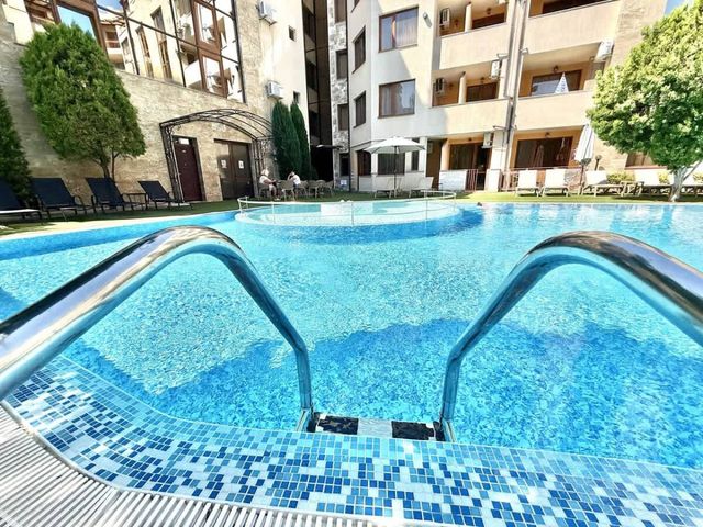 Cozy apartment in Emerald Paradise