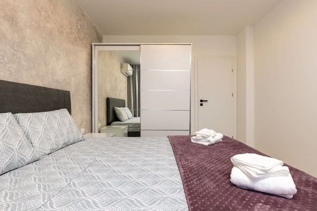 Casa Moderna  Stylish 1BD in South Plovdiv