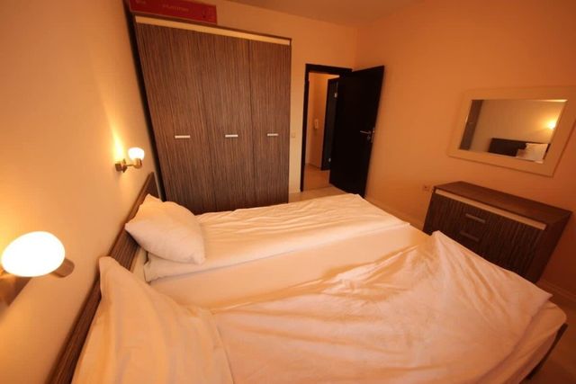 Sunny Apartment with terrace in Horyzont