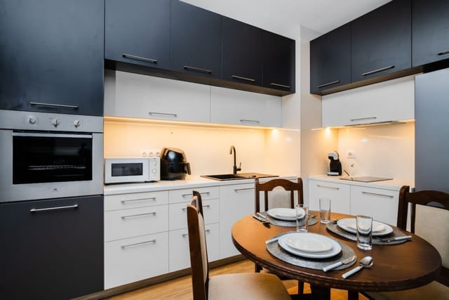 Modern Stay with Balcony and Parking - Photo 4