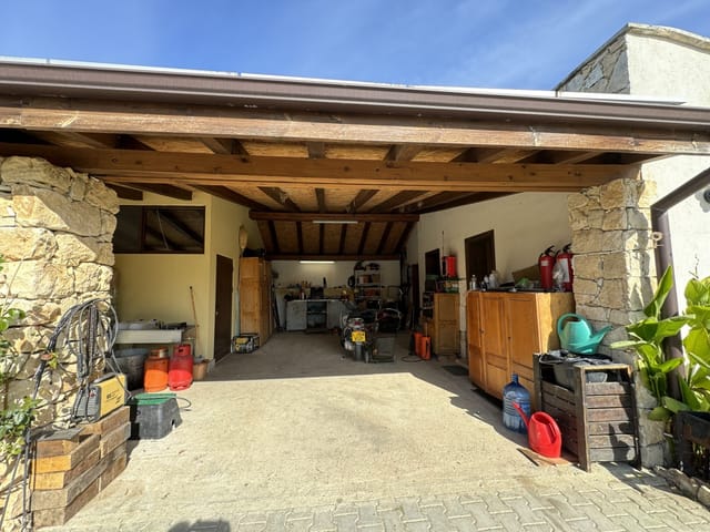 Zornitza Family Estate - Farm