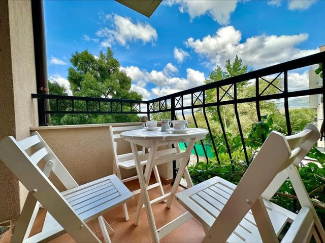 Cozy apartment for 7 people in Cascadas