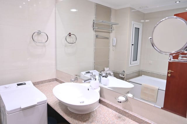 Riverside 1BR in Downtown, Near Ski Lift