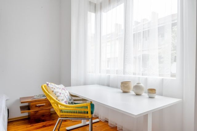 Sofia's Vintage Gem: Spacious 2BD Flat on Solunska