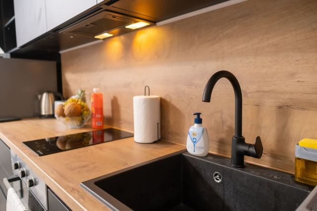 Central Plovdiv: Modern 1BR with Netflix & Balcony