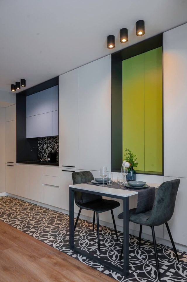 Aviva Living - Big Studio