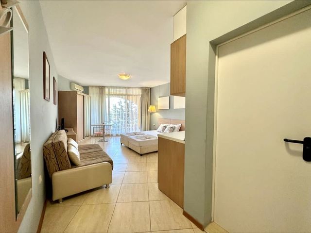 Comfortable studio for 4 guests in Aheloy Palace