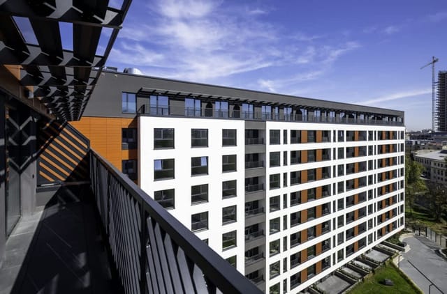 Aviva Living - 2BD Apartment With Free Parking