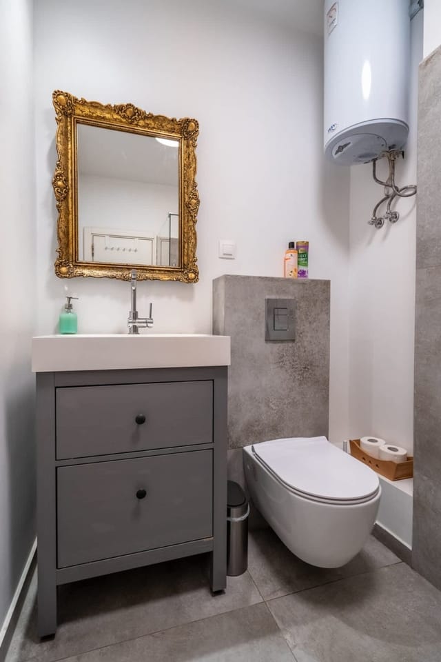 1 Bedroom Natural Condo