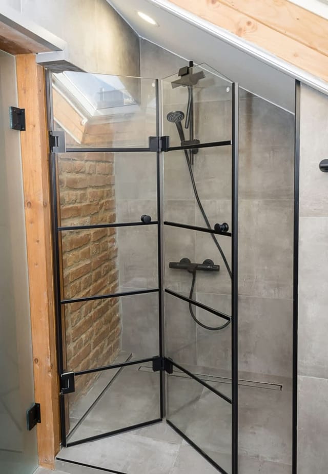 Stylish Maisonette Just Steps from the Sea Garden