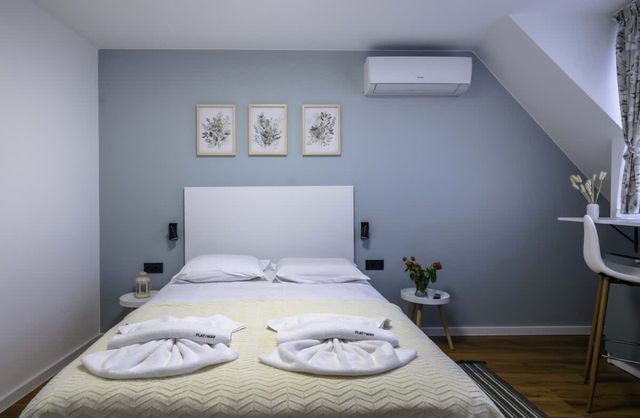 Cute 1BD in Central Sofia - Steps from South Park - Photo 3