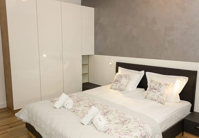 Modern Seaside Retreat 1BD Apartments