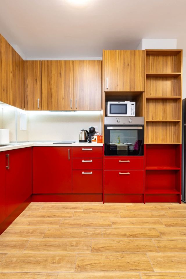 Bright and Cozy Apartment Next to a City Park - Photo 3