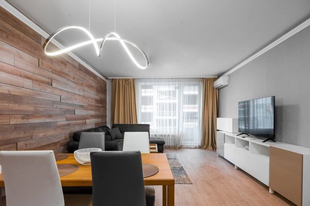 Urban Elegance at Its Finest Stylish 1-BD Flat