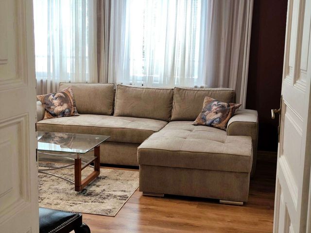 Apo Apartment - Top Center
