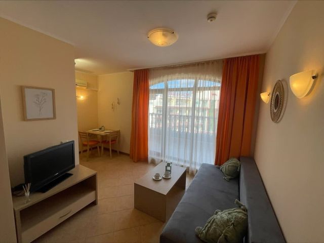 Cozy Apartment with Balcony  Royal Sun