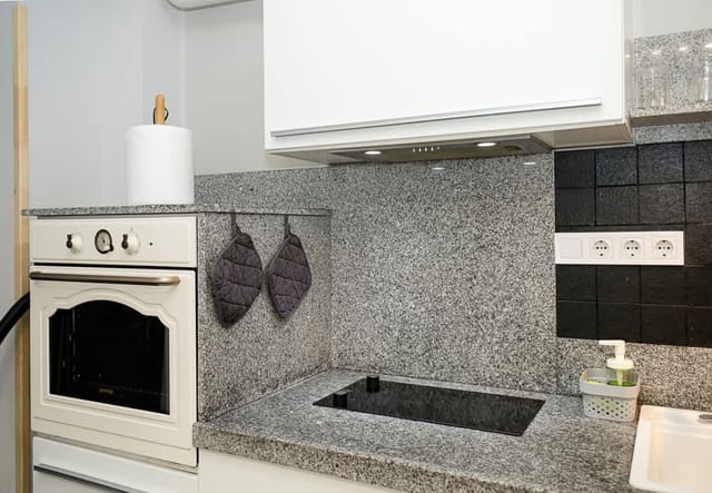 Chic 1BD Flat in St Constantine & Helena Complex