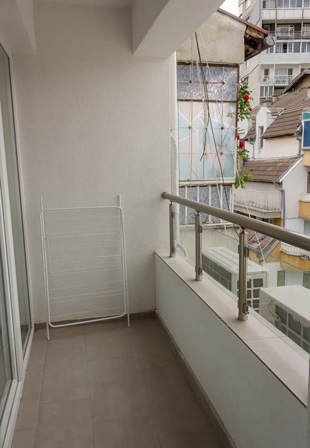 Sea Garden Varna - 2BD Flats with Desk & Balcony