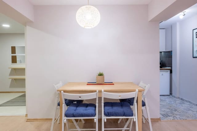 Central & Beautiful Apartment - Perfect Location