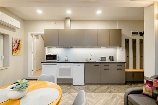 Lofty - 1 bedroom apartment in the heart of Sofia - Photo 3