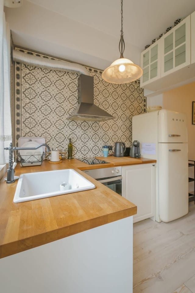 The Simple Place ~ Close to Slaveykov Square