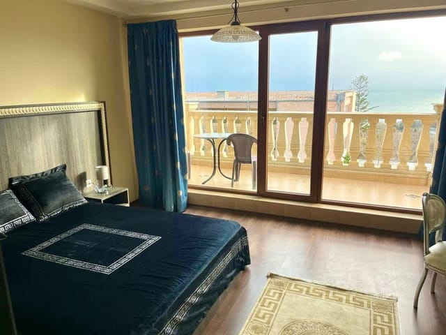 Elegant Apartment with Balcony in Argisht Palace