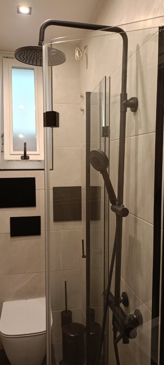 Urban Comfort: Central 1BDR near