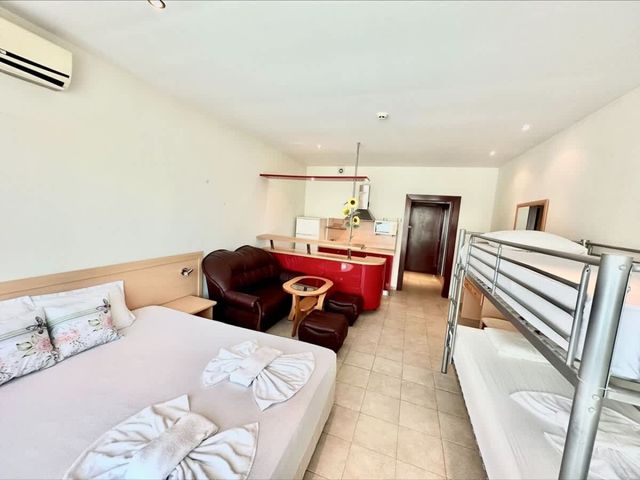 Miramar Palace Family Studio