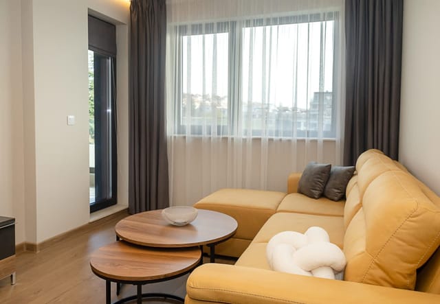 Cozy 1-Bedroom with Sea View & Parking