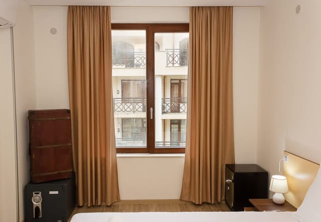 Golden Sands 1BD Apartment